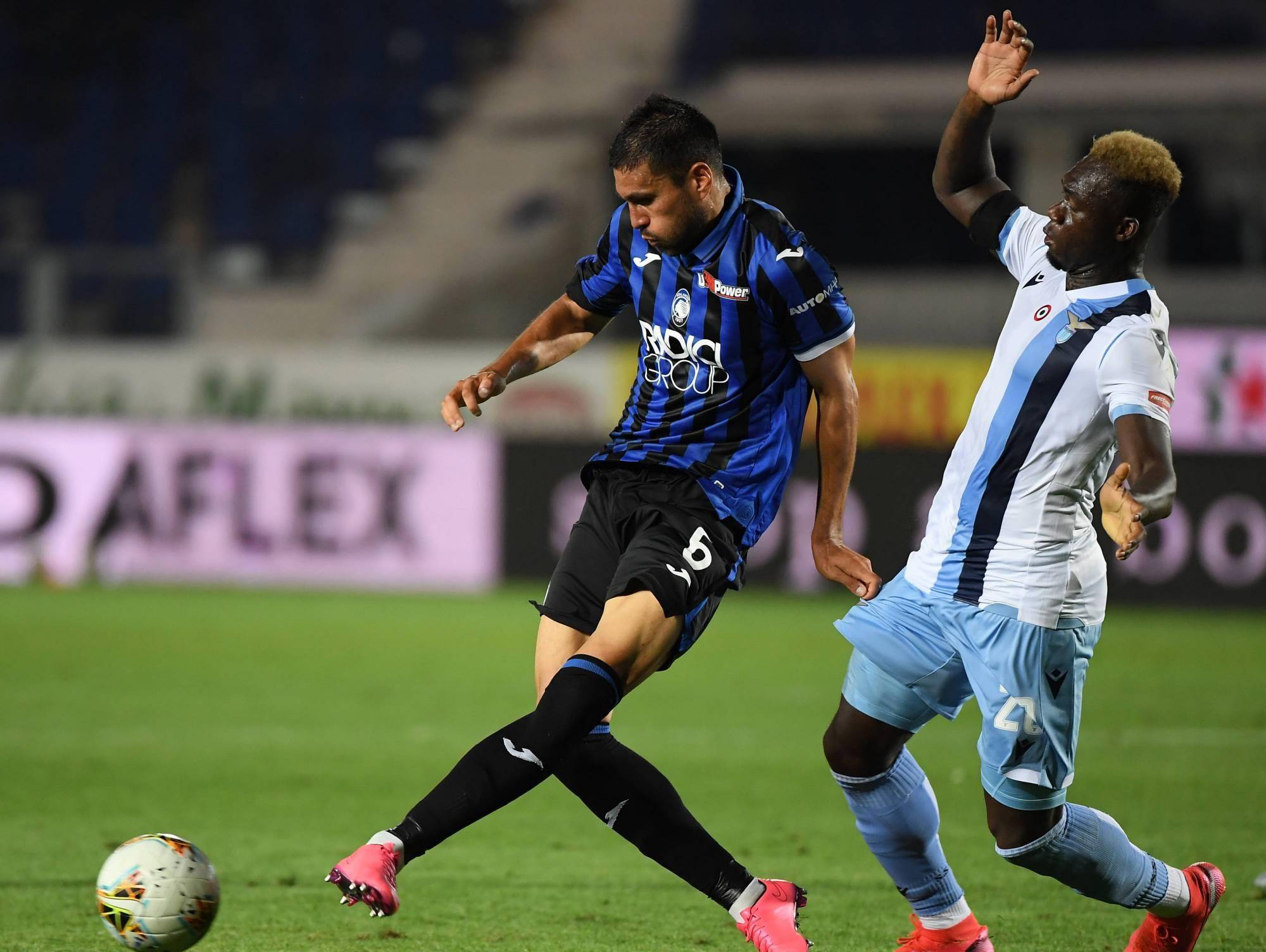 幕后的真假 幕后的真假